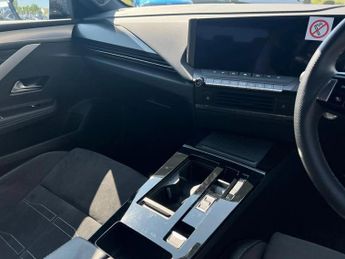Vauxhall Astra 115kW Ultimate 54kWh 5dr Auto