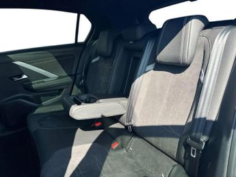 Vauxhall Astra 115kW Ultimate 54kWh 5dr Auto