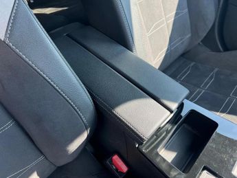 Vauxhall Astra 115kW Ultimate 54kWh 5dr Auto