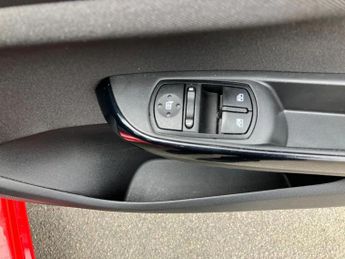 Vauxhall Corsa 1.4 SE Nav 5dr Auto