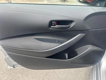 Toyota Corolla 1.8 VVT-i Hybrid Commercial Auto
