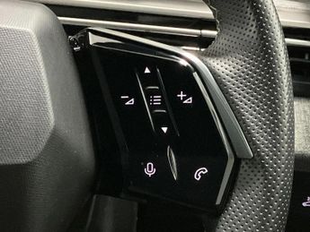 Peugeot 3008 1.2 Hybrid 136 GT 5dr e-DSC6