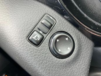 Nissan Qashqai 1.3 DiG-T 160 [157] N-Connecta 5dr DCT Glass Roof