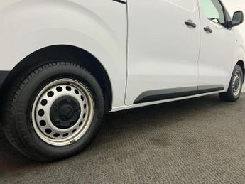 Vauxhall Vivaro 2700 1.5d 100PS Dynamic H1 Van