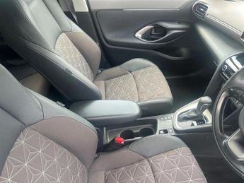 Toyota Yaris Cross 1.5 VVT-h Excel SUV 5dr Petrol Hybrid E-CVT Euro 6 (s/s) (116 ps
