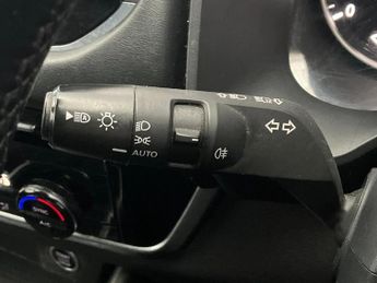 Nissan Qashqai 1.3 DiG-T MH N-Connecta 5dr