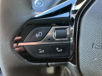 Peugeot 208 100kW E-Style 50kWh 5dr Auto