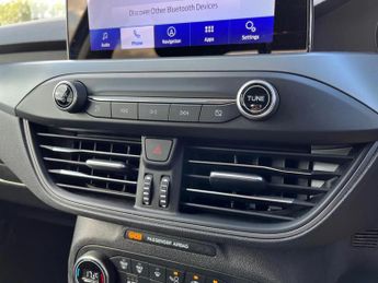 Ford Focus 1.0 EcoBoost Titanium Style 5dr