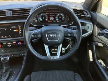 Audi Q3 35 TFSI S Line 5dr S Tronic