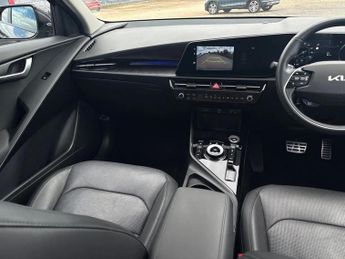 Kia Niro 150kW 4 65kWh 5dr Auto