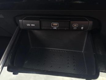Kia Niro 150kW 4 65kWh 5dr Auto