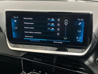 Peugeot 2008 1.2 PureTech Allure Premium 5dr