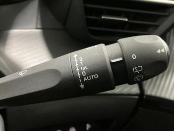 Peugeot 2008 1.2 PureTech Allure Premium 5dr