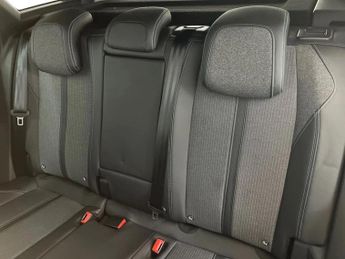 Peugeot 3008 1.2 Hybrid 136 Allure Premium+ 5dr e-DSC6
