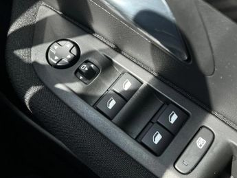 Peugeot 208 1.2 PureTech 100 Active Premium 5dr EAT8