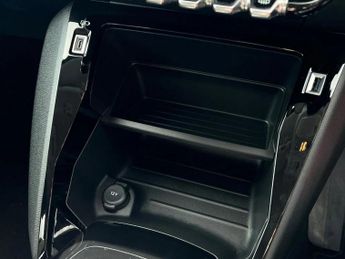 Peugeot 208 1.2 PureTech 100 Active Premium 5dr EAT8