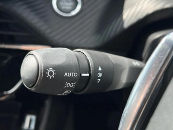 Peugeot 208 1.2 PureTech 100 Active Premium 5dr EAT8