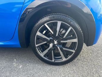 Peugeot 208 1.2 PureTech 130 GT Premium 5dr EAT8