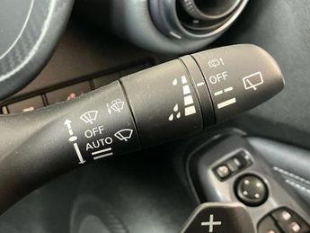 Nissan Juke 1.0 DiG-T 114 N-Connecta 5dr DCT