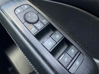 Nissan Qashqai 1.3 DiG-T MH 158 N-Connecta 5dr Xtronic