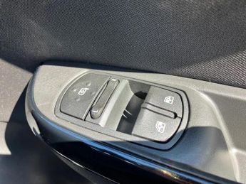 Vauxhall Corsa 1.4 SRi Vx-line Nav Black 3dr