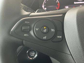 Vauxhall Grandland 1.2 Turbo Ultimate SUV 5dr Petrol Auto Euro 6 (s/s) (130 ps)