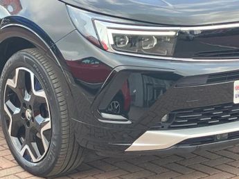 Vauxhall Grandland 1.2 Turbo Ultimate SUV 5dr Petrol Auto Euro 6 (s/s) (130 ps)