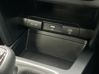 Kia Ceed 1.5T GDi ISG 138 2 5dr
