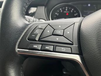 Nissan Qashqai 1.3 DiG-T N-Motion 5dr