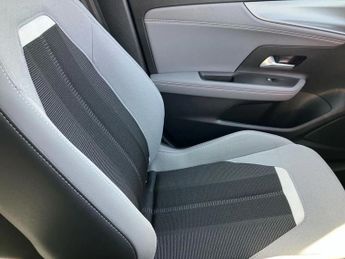 Vauxhall Mokka 100kW Design 50kWh 5dr Auto