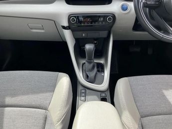 Toyota Yaris 1.5 Hybrid Excel 5dr CVT