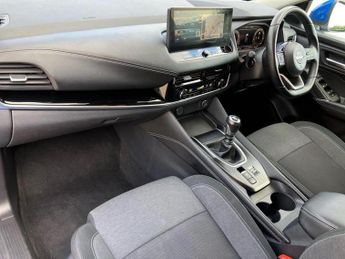 Nissan Qashqai 1.3 DiG-T MH N-Connecta 5dr