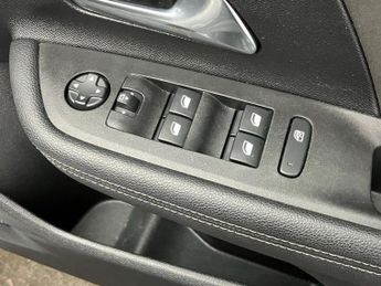 Vauxhall Mokka 100kW Ultimate 50kWh 5dr Auto