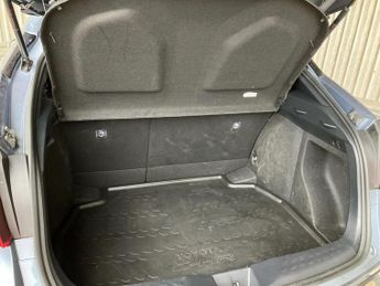 Toyota C-HR 1.8 Hybrid Design 5dr CVT