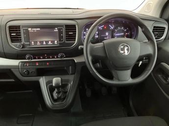Vauxhall Vivaro 2700 1.5d 120PS Dynamic H1 Van
