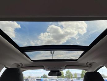 Ford Kuga Vignale 2.0 TDCi [Pan roof] 5dr 2WD