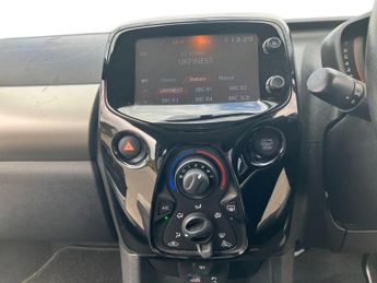 Peugeot 108 1.0 Allure 5dr 2-Tronic