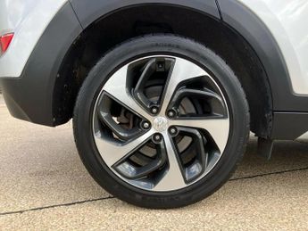 Hyundai Tucson 1.7 CRDi Blue Drive Premium 5dr 2WD DCT