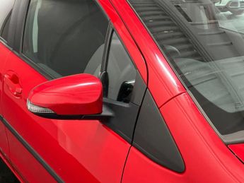 Toyota Yaris 1.33 VVT-i SR 5dr Multidrive S