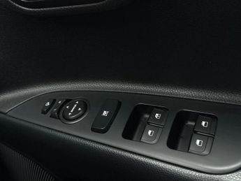 Kia Rio 1.4 3 5dr Auto [6 Speed]