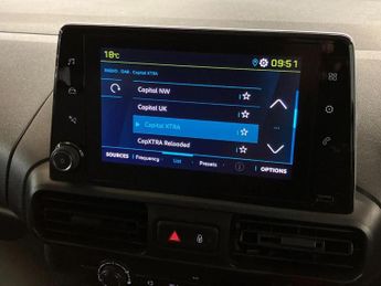 Peugeot Partner 750 100kW 50kWh Professional Premium + Van Auto
