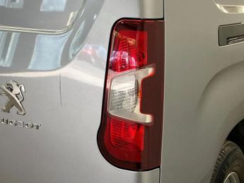 Peugeot Partner 750 100kW 50kWh Professional Premium + Van Auto