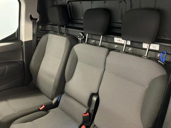 Peugeot Partner 750 100kW 50kWh Professional Premium + Van Auto