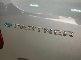 Peugeot Partner 750 100kW 50kWh Professional Premium + Van Auto