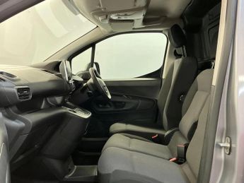 Peugeot Partner 750 100kW 50kWh Professional Premium + Van Auto