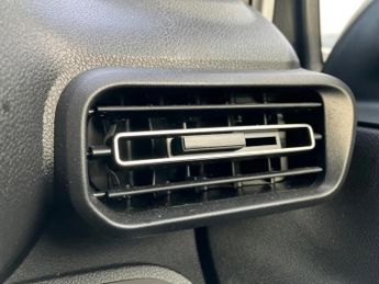 Vauxhall Combo Life 100kW Ultimate 50kWh 5dr Auto
