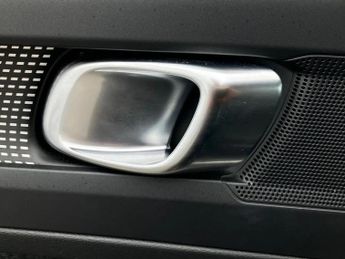 Volvo Xc40 2.0 B4P R DESIGN Pro 5dr Auto