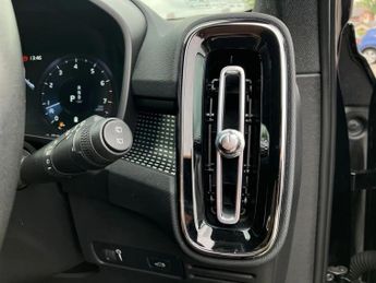 Volvo Xc40 2.0 B4P R DESIGN Pro 5dr Auto