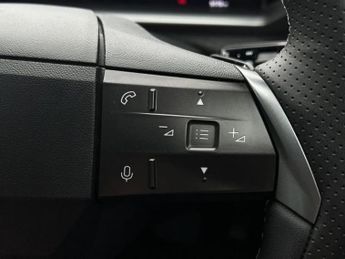 Vauxhall Grandland 157kW Ultimate 73kWh 5dr Auto [Panoramic Roof]