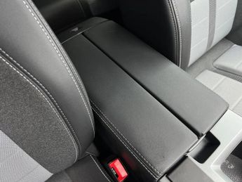 Vauxhall Grandland 157kW GS 73kWh 5dr Auto